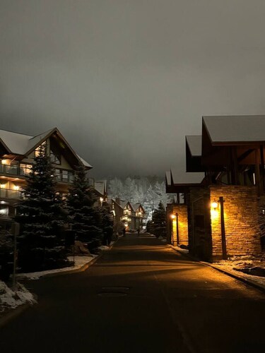 Condo ski-in/ski-out au pied des pentes