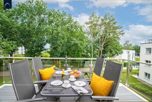 Outdoor dining - HaffSeits Zirchow - modern vacation home between nature and the lagoon (Zirchow)