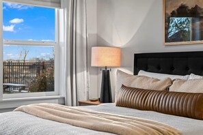 熨斗/熨衣板、旅行婴儿床、免费 WiFi、床单