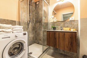 Douche, bidet