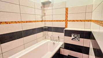 Apartment, Balcony | Bathroom