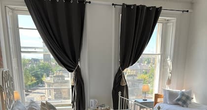 Edinburgh Travel Guest House