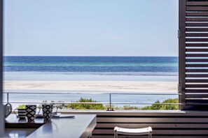 Interior - STUNNING TWO-STOREY HOME PERFECTLY POSITIONED IN A PRIME BEACHFRONT LOCATION (Dunsborough)