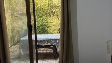 2 makuuhuonetta, silitysrauta/-lauta, Wi-Fi, vuodevaatteet