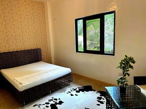 3 bedrooms, iron/ironing board, free WiFi, bed sheets - Luxury Villa: Private Pool & Beach Retreat (Aklan)