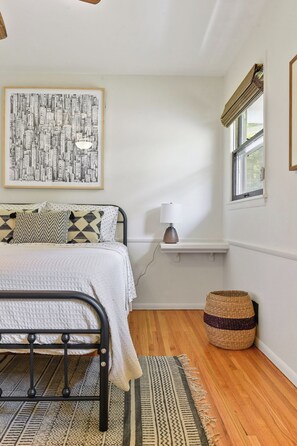 4 quartos, acesso à internet, roupa de cama