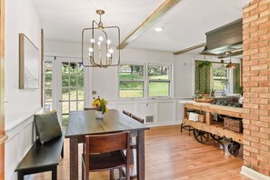 تناول الطعام