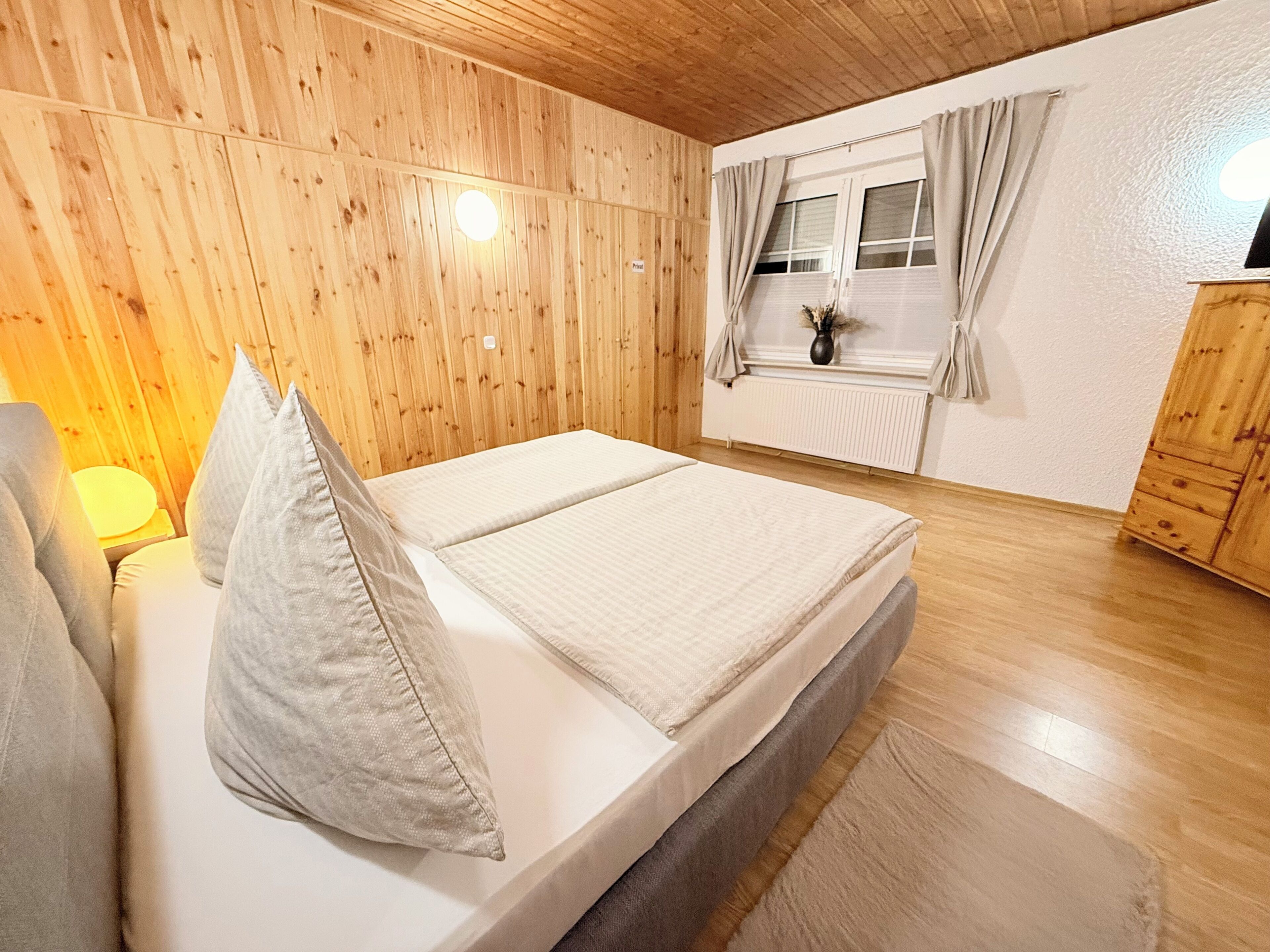 3 bedrooms, WiFi, bed sheets