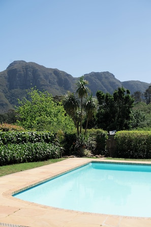 Pool - Lavender Cottage Mountain Lodge (Cape Town)