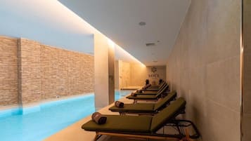Sauna, steam room, 3 treatment rooms, massages