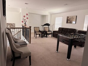 Games room - Spacious & Cozy Stay for Families & Groups 5 bedroom house in Houston (Houston)