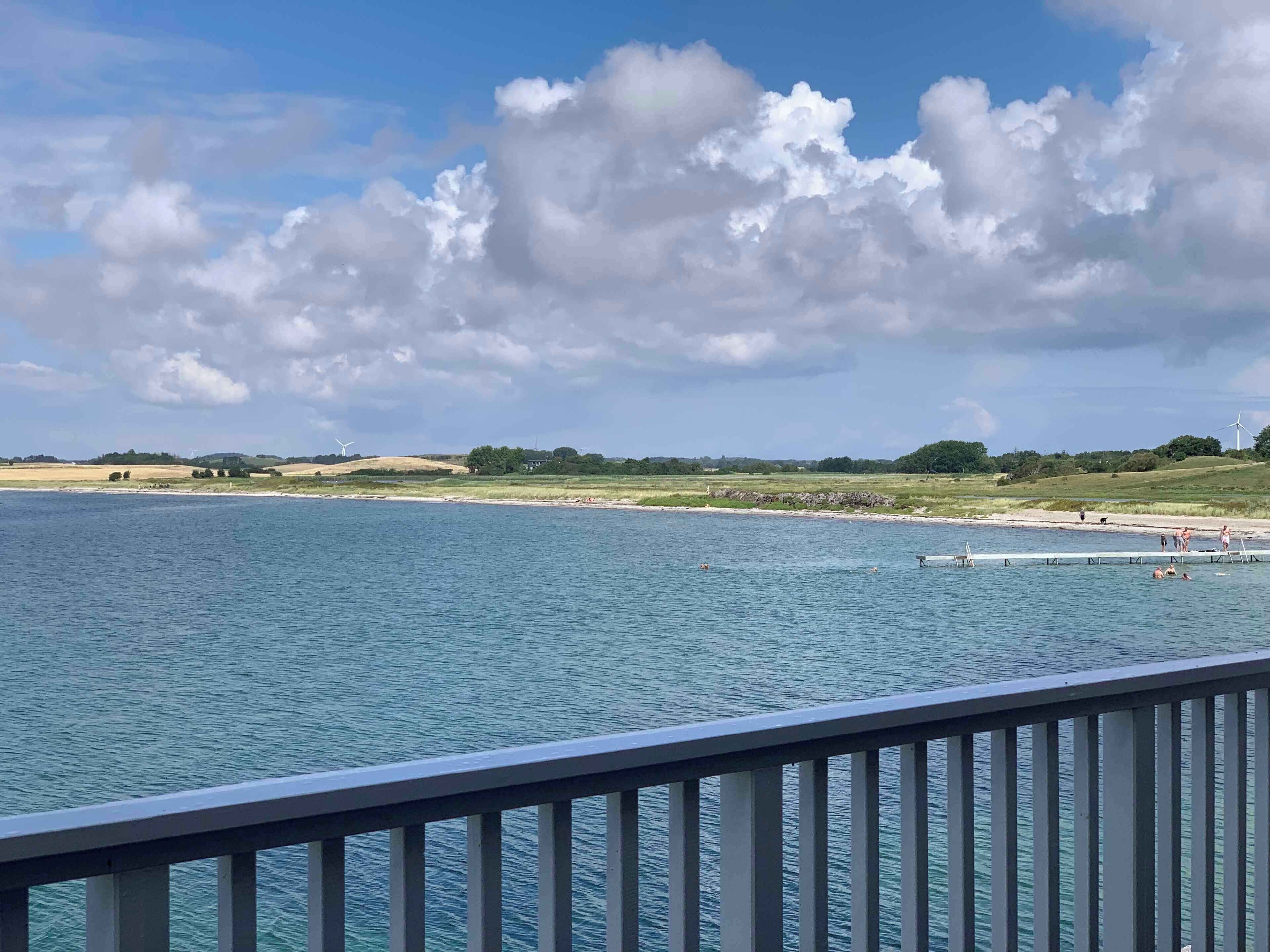 المنطقة المحيطة بالمنشأة