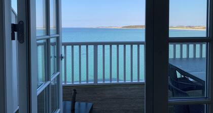 Appartment by the sea and family friendly beach