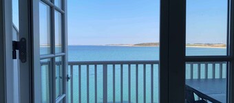 Appartment by the sea and family friendly beach