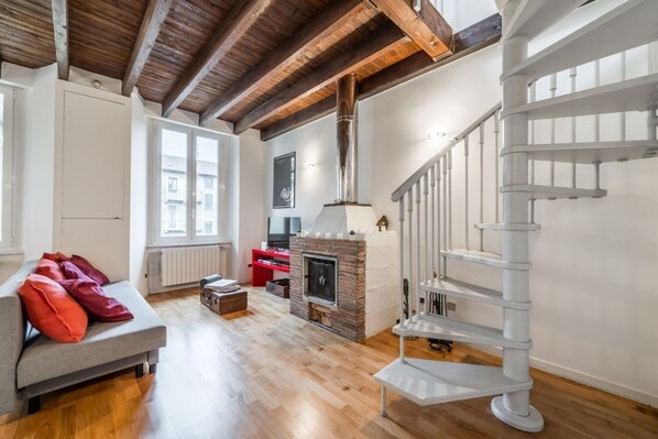 Living area - VivimiHome-Elegant apartment 10 minutes from Duomo (Milan)