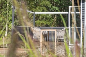 Terrace/patio - Renovated holiday home near water and nature (Højslev)