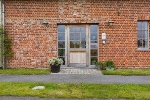 تفاصيل الفندق من الخارج