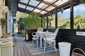 Outdoor dining - Holiday home with pool terraces near beach (Sjællands Odde)
