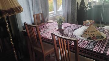 House, 2 Bedrooms, Balcony, Garden View | Dining room