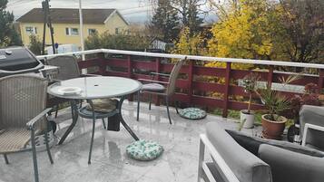 Hus, 2 soverom, balkong, hageutsikt | Balkong