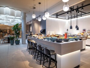 Breakfast buffet - ScanHotels Apartments (Rostock)