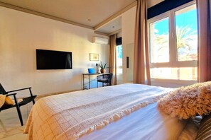 5 habitaciones, escritorio, tabla de planchar con plancha y wifi 