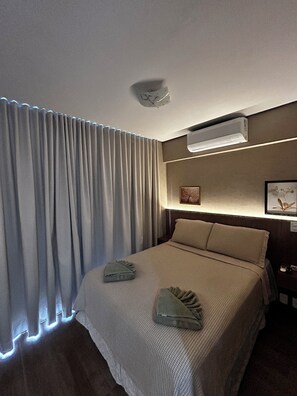 1 quarto, escrivaninha, ferros/tábuas de passar roupa, Wi-Fi de cortesia