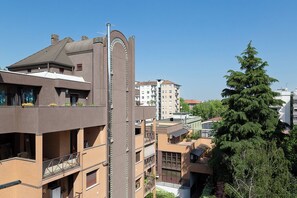 Exterior - Authentic Milanese Apartment with Excellent City Connections, 15 min from Duomo (Milano)