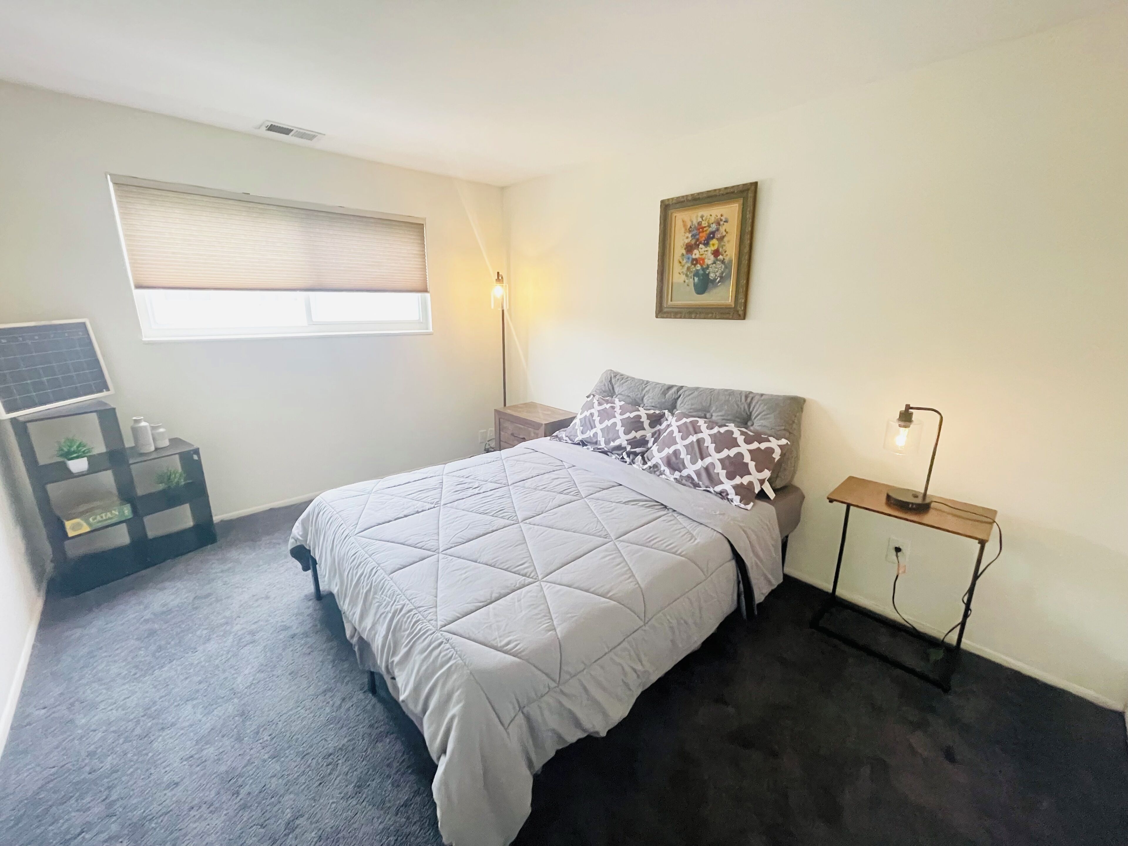 2 slaapkamers, een strijkplank/strijkijzer, gratis wifi, beddengoed