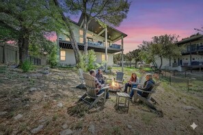 Property grounds - Point Venture Home: Hot Tub, Beach & Marina (Lago Vista)