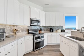Fridge, microwave, oven, dishwasher - Gulf Front | Community Pool | Elevator (Fort Morgan)