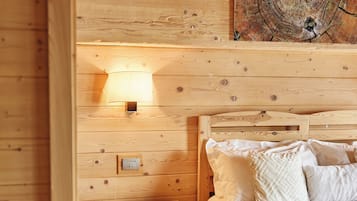 Deluxe-Dreibettzimmer | Terrasse/Patio