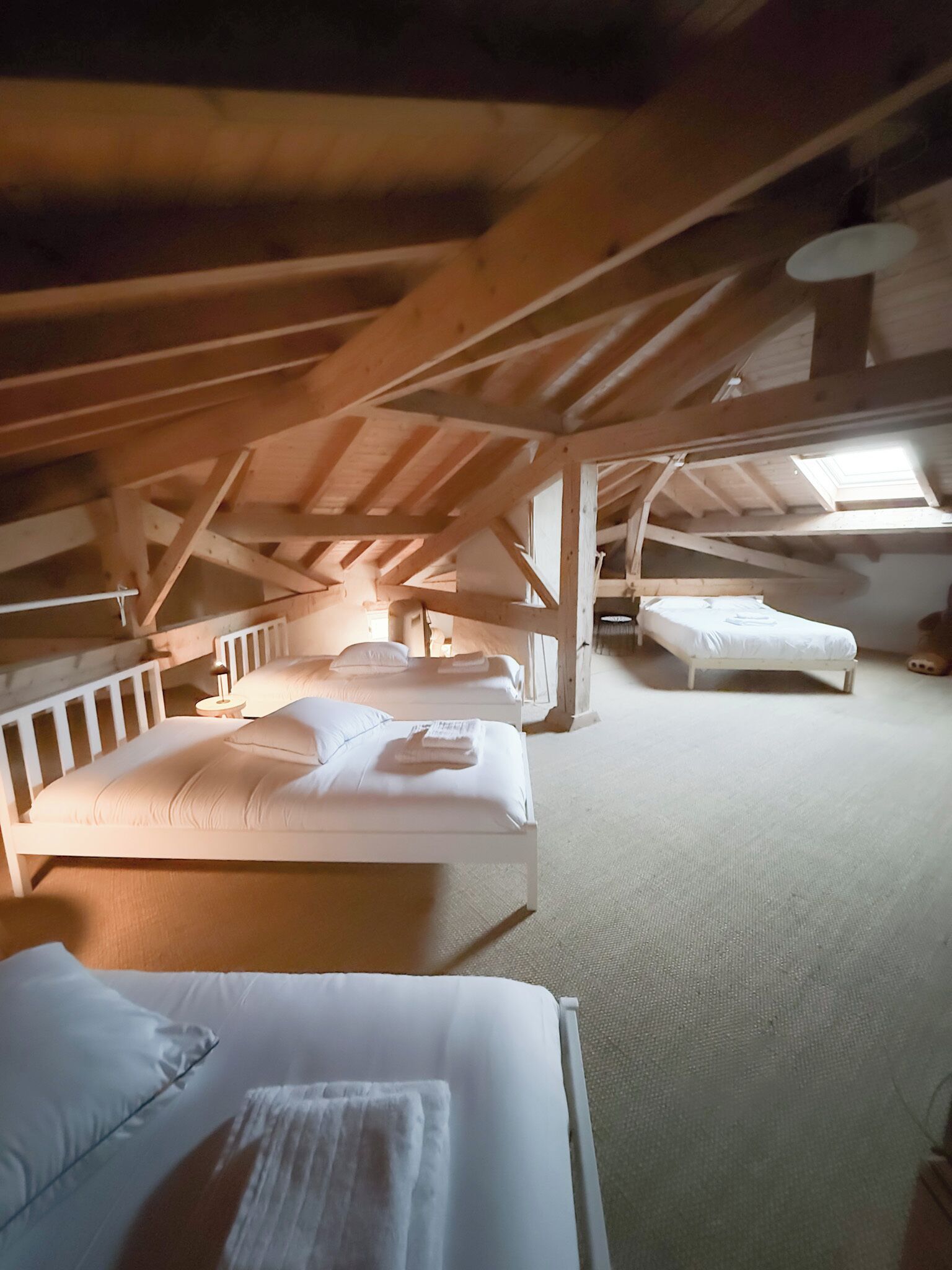 4 bedrooms, iron/ironing board, bed sheets