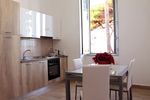 Superior-Vierbettzimmer, Meerblick | Zimmersafe, Verdunkelungsvorhänge, schallisolierte Zimmer