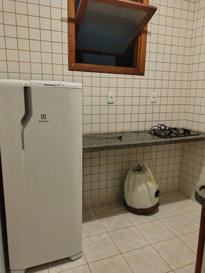 Interior - Flat América Praia in Taperapuã, Porto Seguro, BA, 30 m from the beach, right on the sand. (Porto Seguro)