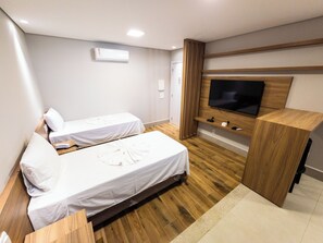 公寓, 1 張加大雙人床 | 筆電工作空間、免費無線上網