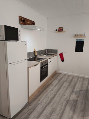 Private kitchen - Le Petit Cocon (Pré-en-Pail-Saint-Samson)