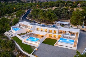 Exterior - Elegant Rhodes Villa | Villa Doric Dawn | 2 Bedrooms | Breathtaking Sea Views. (Lindos)