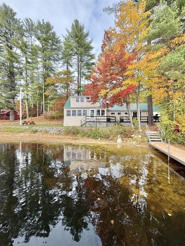 Waterfront 4 Bedroom 2 Bath on Barker Pond in Sebago
