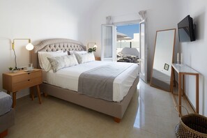 Room - Lavish Santorini Villa | Aegean Serenity Villa | 3 Bedrooms | Private Heated. (Santorini)