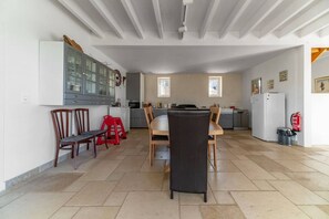 Dining - Gîte de charme à la campagne Charroux (Charroux)