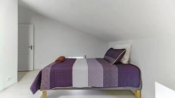 StrykjÀrn/strykbrÀda, resesÀng, wi-fi och sÀngklÀder