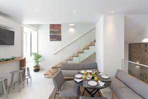 Interior - Luxury Historic House Private Jacuzzi (Lagos)