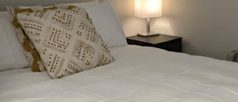 2 bedrooms, iron/ironing board, Internet, bed sheets