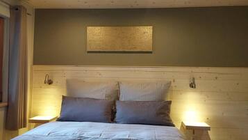 3 bedrooms, WiFi, bed sheets