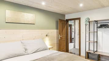 3 bedrooms, WiFi, bed sheets