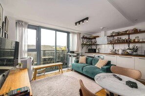 Interior - Charming Central Studio with Balcony in Birmingham (West Midlands)