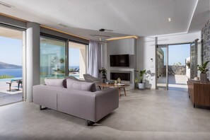 Music library - Endearing Crete Beachfront Villa | Villa Minoan Horizon | 5 Bedrooms |. (Heraklion)