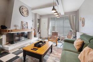 Living area - Au Bois Dormant Holiday Home (Crécy en Ponthieu)