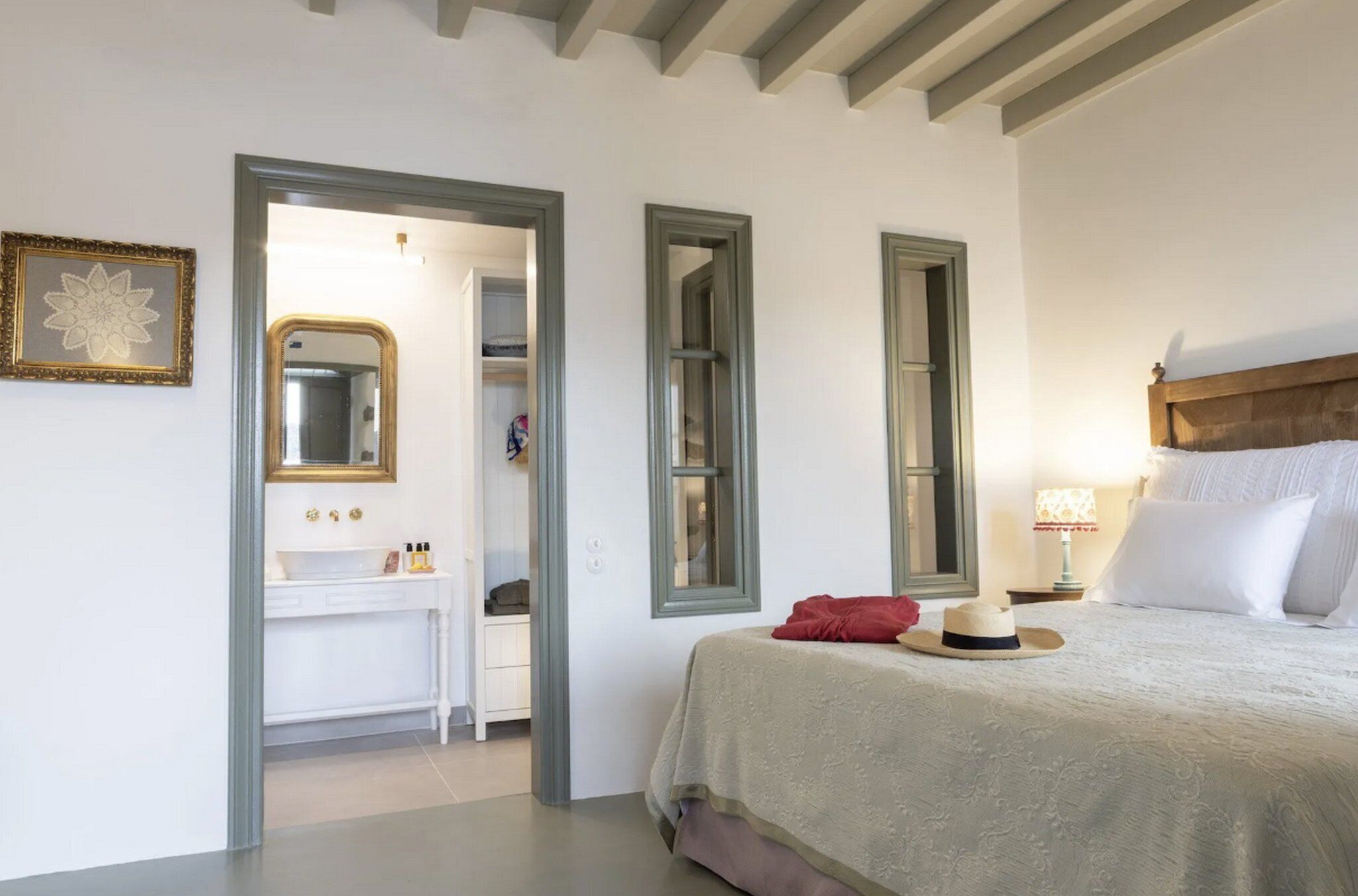 1 bedroom, in-room safe, iron/ironing board, WiFi (free)